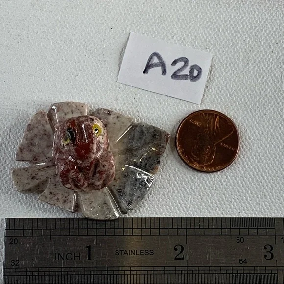 Miniature Frog Stone Carving Mini Toad Figurine Steatite Soapstone Animal 2" - Picture 8 of 8